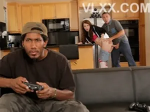 Hai nữ diễn viên vì muốn được vai mà bất chấp với anh đạo diễn