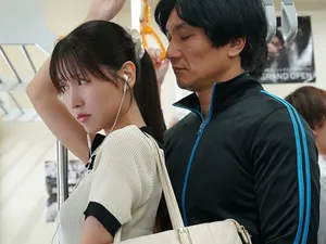 Em Ông xã nghiện thủ dâm làm liều với vợ mới cưới của anh trai khi anh trai đi vắng