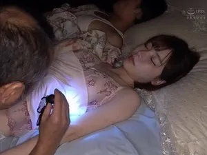 MIDE-072, MIDE-072 Nữ tiếp viên hàng không J-cup bị ngã JULIA